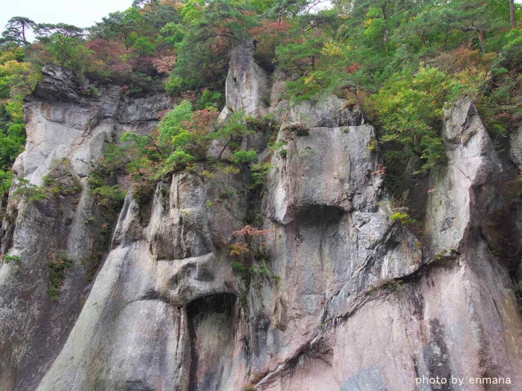 吹割渓谷のはんにゃ岩