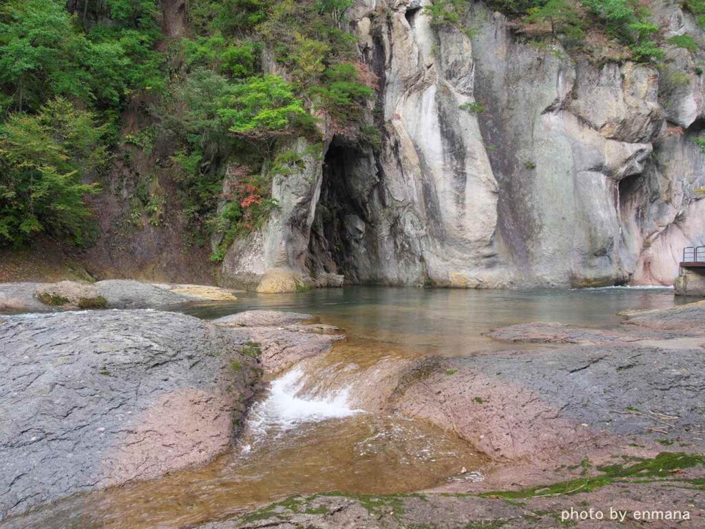 吹割の滝の下流